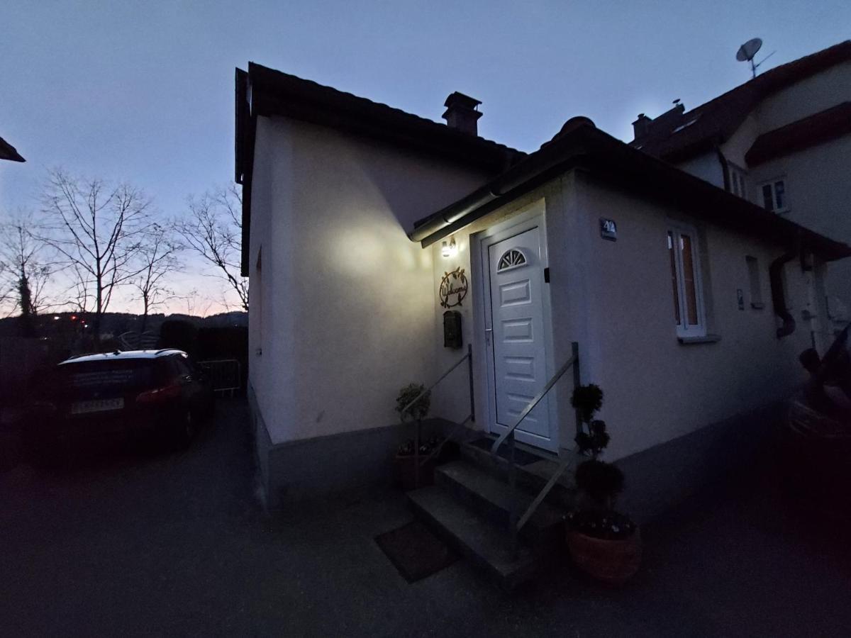 Auszeit Steiraland 1 Mit Privaten Garten Ueberdachter Terrasse Und Parken Leoben  Buitenkant foto