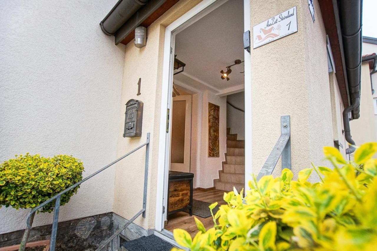 Auszeit Steiraland 1 Mit Privaten Garten Ueberdachter Terrasse Und Parken Leoben  Buitenkant foto