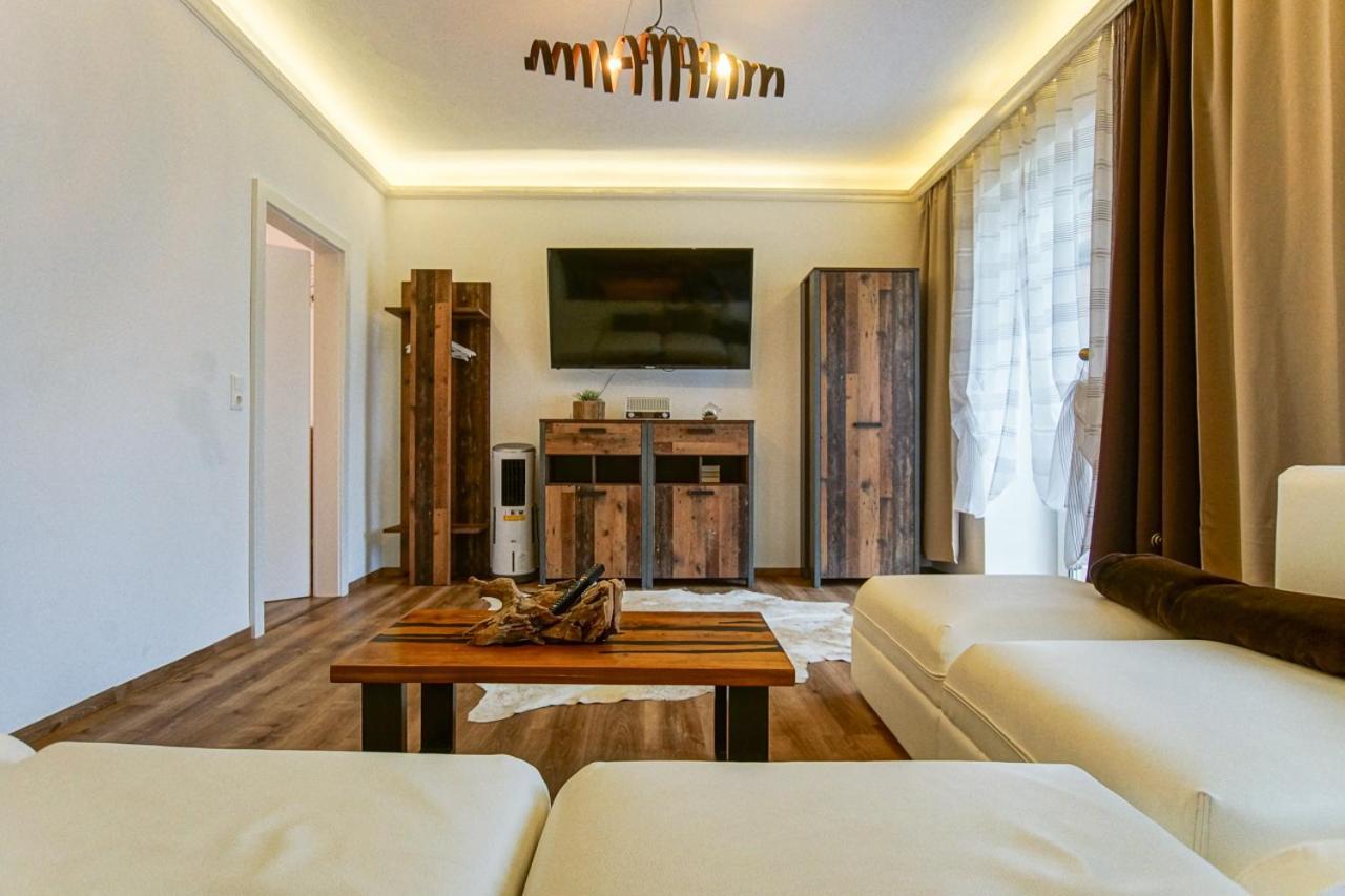 Auszeit Steiraland 1 Mit Privaten Garten Ueberdachter Terrasse Und Parken Leoben  Buitenkant foto